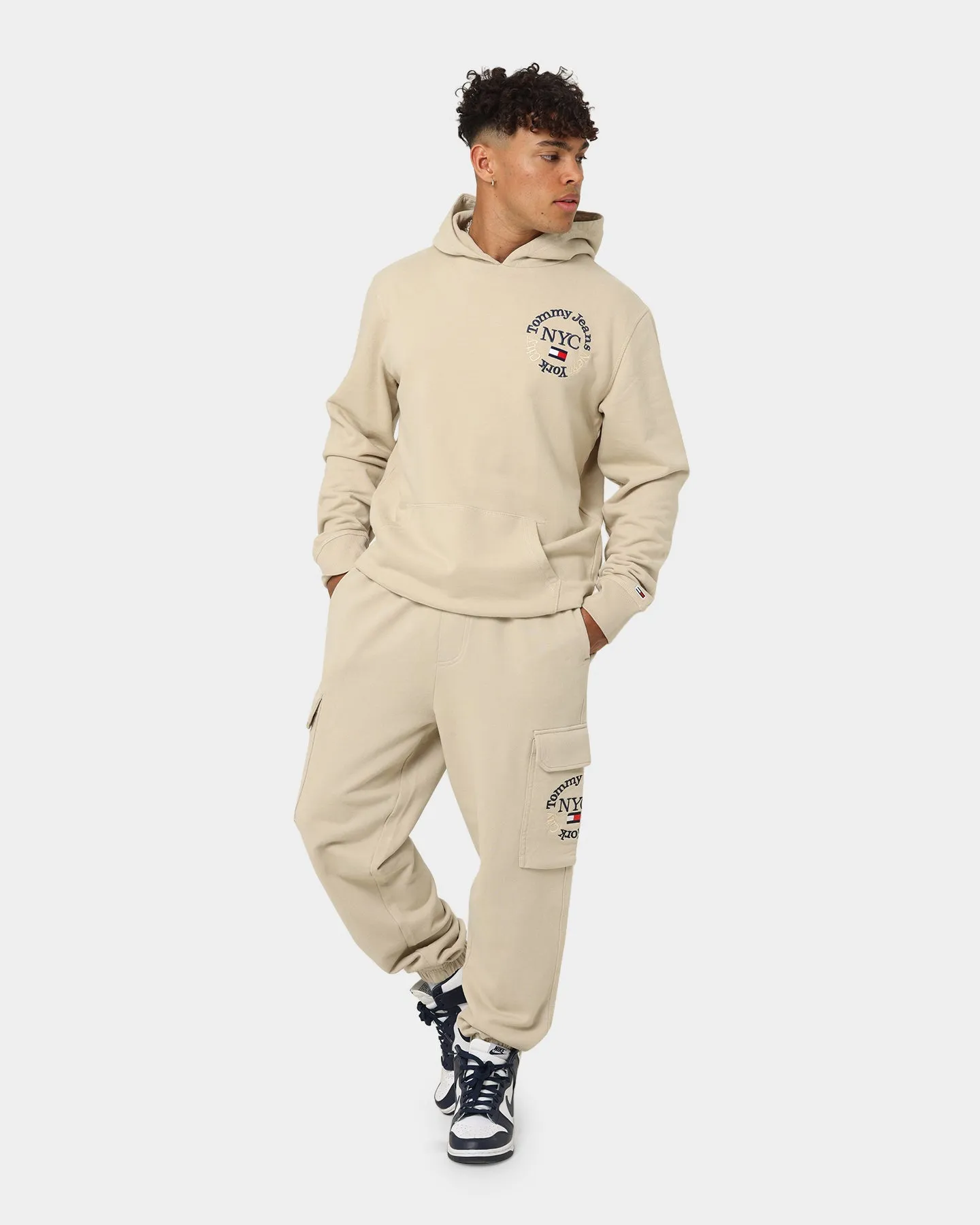 Tommy Jeans TJM Timeless Cargo Sweatpants Savannah Sand