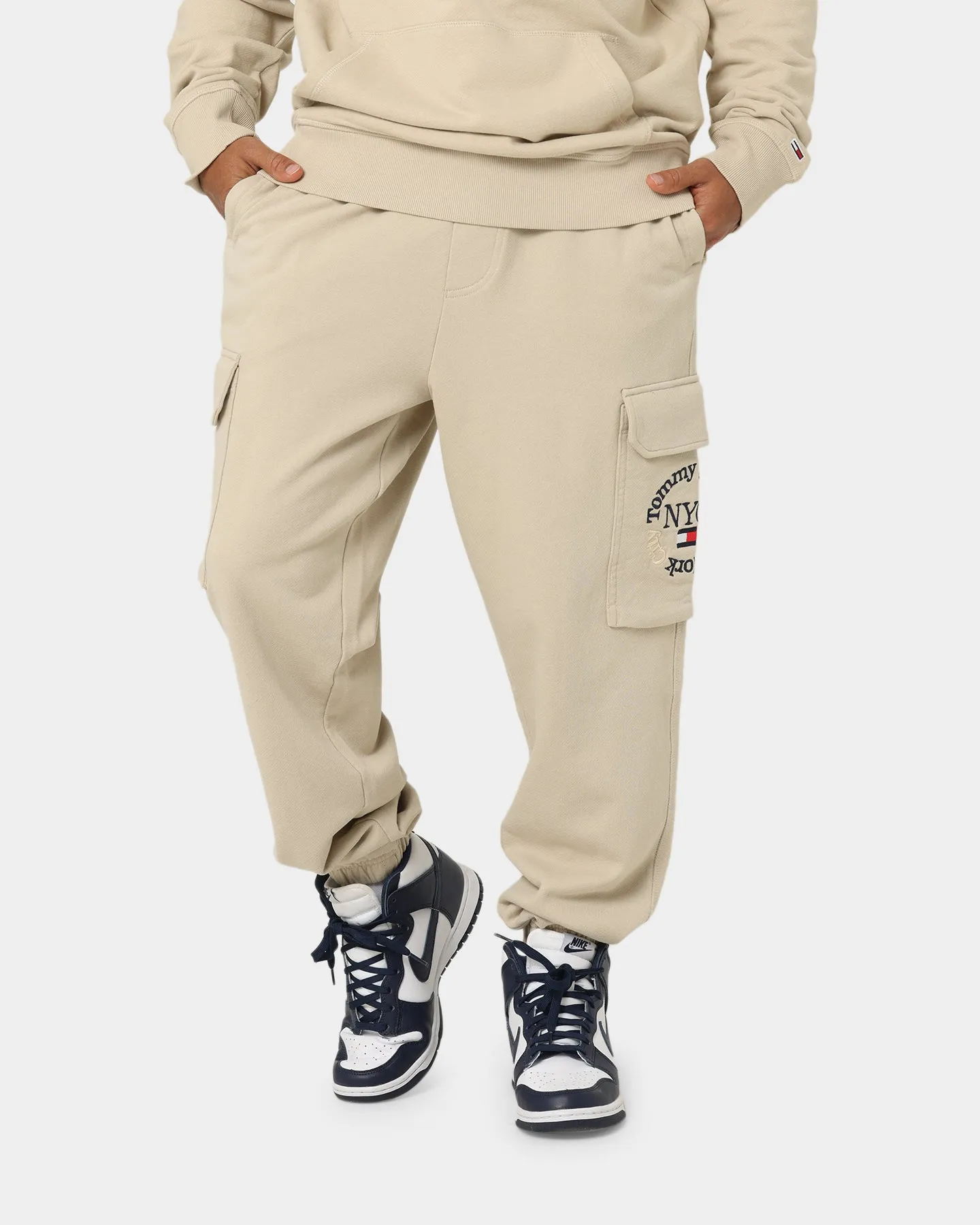 Tommy Jeans TJM Timeless Cargo Sweatpants Savannah Sand